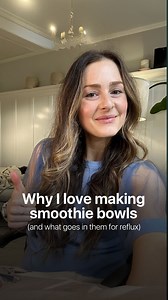 Most smoothies are not reflux-friendly… but that doesn’t mean you have to give them up. 💛 I love making smoothie bowls—but only when they’re built to support digestion, not trigger it. The trick? ✔️ Low-acid fruits & veggies like bananas, papaya, apples, avo, or zucchini (you wont taste it!) ✔️ Add protein for blood sugar balance ✔️ 8oz liquid or less to avoid overfilling the stomach! It’s all about small swaps that soothe your system and taste amazing. If you’re not sure what to put in your sm