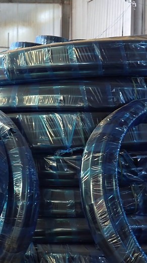 🚫 "Never settle for messy, tangled drip tubes when packing!"If you’re wasting time on disorganized inline round emitter drip tube storage, ORIENTFLEX’s professional packing method is the only way to protect quality & save space . Our factory-direct packing keeps drip tubes neat, prevents emitter damage, and fits easily in shipping containers – perfect for greenhouse, orchard, and large-scale farm irrigation projects. Each roll is sealed to resist dust/water, ready for on-site use👇 💡 10 years 