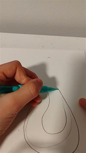 Drawing a worm on a string 🫪