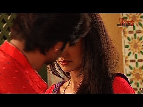 Rangrasiya : Rudra Kisses Paro