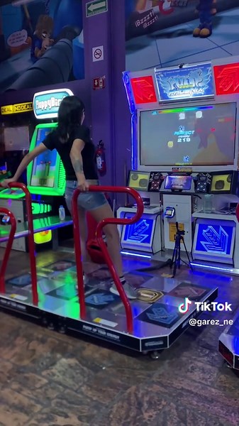 Exploring Imaginarized City D23: Pump It Up Gameplay