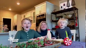 1.1M views · 1.1K reactions | Lifestyle expert Danielle Kartes shows Kelly how she and her young boys use incredible, ERASABLE FriXion pens and markers to write truly magical letters to Santa, and then ‘zaps’ them to the North Pole using a simple kitchen appliance. Then, Kelly pulls the boys’ letters from the freezer, and uses magic (or science!) to surprise them with a response from Santa! | The Kelly Clarkson Show | Facebook