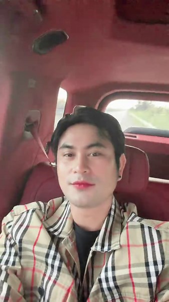 វីដេអូ​របស់ Tommy (@tommy_168) ជាមួយ original sound - TuBenze🎠 - RZA Cosmetic