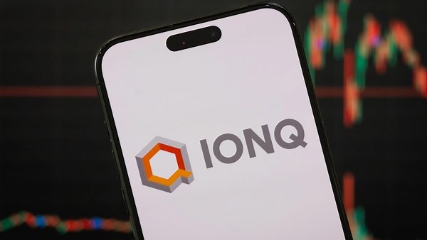 IonQ, On Holding, Bloom Energy & Conagra: Market Minute