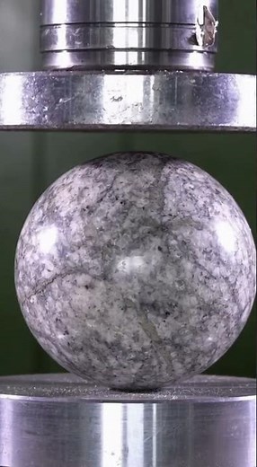 Ultra Realistic Giant Object Crushing – Perfect Physics Hydraulic Press Compilation