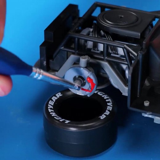 Lightning McQueen Model Kit Assembly