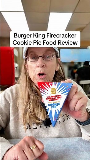 Burger King Firecracker Cookie Pie Food Review #foodreviews #burgerking #pie