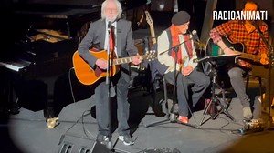 9.9K views · 308 reactions | Che ne dite di continuare i festeggiamenti insieme ai Cartoon Heroes con Riccardo Zara e Jonathan Zara? Buon Natale da tutti noi!  | RadioANIMATI | Facebook