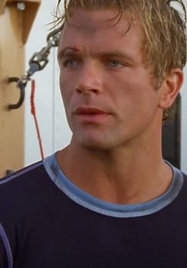 Baywatch S09:E02 - Crash, Part 2