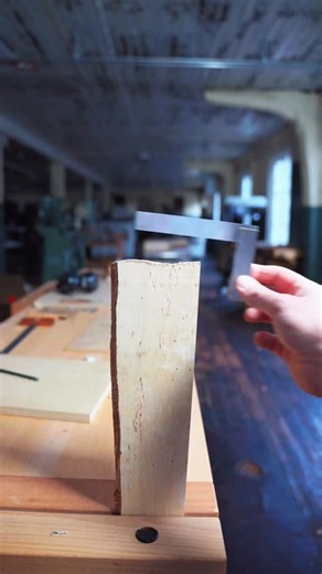 Olof | Fine furniture & box maker on Instagram: "Squared a piece of masur birch on the shooting board. The plane blade was due for sharpening. Added a couple of washers to the whetstone holder👍 There is something special about planing the end grain on masur birch"
