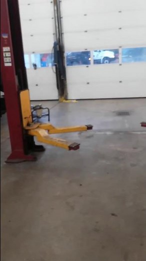 GovDeals: Mohawk System 1 lift