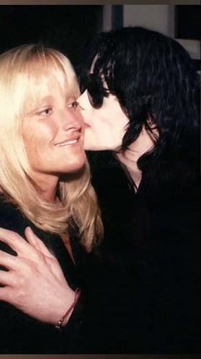 Their 3 Years Marriage Ended In Divorced Michael Jackson and Debbie Rowe