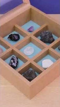 How to make a Collection Box / Display Box from upcycled cardboard. #cardboardcraft #diy #upcycling