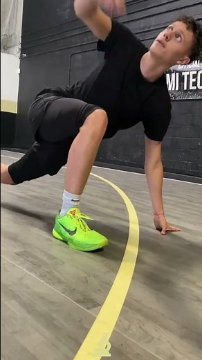 5 Minute Warmup for Hoopers! | Quick, Easy Basketball Warmup ⚡️ #shorts