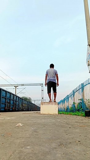 Man flying funny Vfx loop video #funny #loop #reels #trendingreels #viralreels #reel #comedy #fecebook #instagram #share #krishnavfx | Krishna Vfx