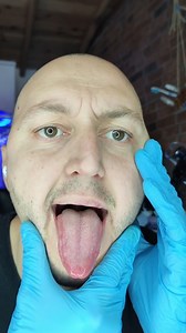 Tongue👅 testing under microscope 👅🔬 #microscopy #science #experiment #microscope #tongue | Mir Glazami Microscopa