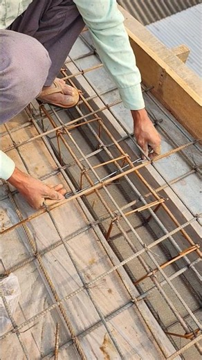 the hook method for safe shuttering #shutteringconstruction #beamconstruction