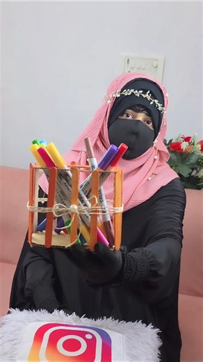 icecream sticks pen holder craft idea / Pen holder making with icecream sticks #ytshorts #support