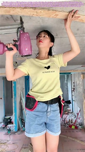 Curving the Ceiling: How Steam-Bent Wood Creates Flowing Overheads