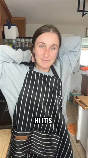 Quick Dinner: Chili/Cornbread Skillet. Frozen premade chili with corn | Nicole Svenson