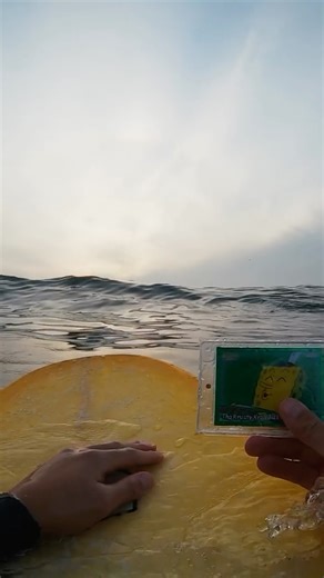 Scoreboard Collectibles Sports Cards on Instagram: "Ripped some cards, ripped some waves, and I ripped my pants 🌊 🏝️ ☀️ #spongebobsquarepants #spongebobmovie #toppschrome"