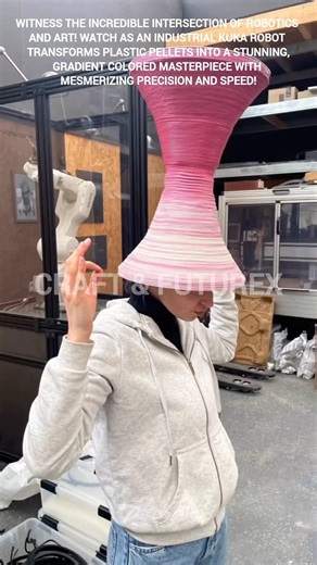 The future of 3D printing! large scale robotic arm art. #ytshorts