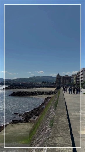 ¿Ya conoces Hondarribia? 💚 👉 Murallas y un centro histórico rodeado de acantilados y calas de aguas turquesas. Es uno de los destinos más buscados en Euskadi. 🔗 https://ow.ly/Vx2M50XkUpX #VisitEuskadi #Hondarribia #DescubreHondarribia #PlayasDeEuskadi #CulturaVasca #PueblosConEncanto | Visit Euskadi