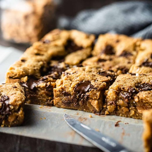 Peanut Butter Blondies: Chewy, gooey, & so peanut-buttery! -Baking a Moment