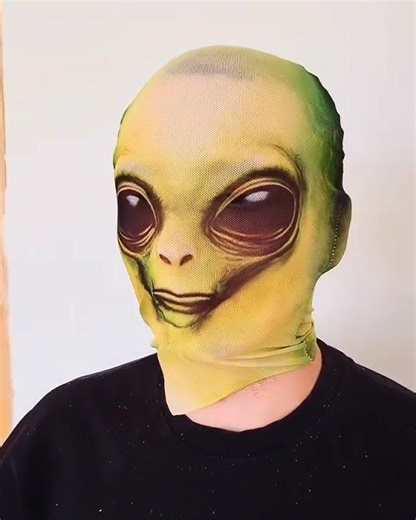 Маска Інопланетянина — для тих, хто не з цього світу — і цим пишається 👽✨