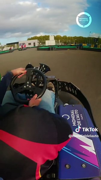 La course a déjà commencé sur le circuit de karting Mondial de l’Auto @Speed2Max Karting du GP Explorer 😎! 📸 @The Car Lover #gpexplorer #gpexplorer3 #gpexplorerthelastrace #thelastrace #karting