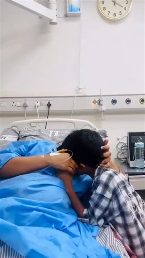 Ujjawal Kumar on Instagram: "After 9 years of marriage, with great difficulty, a baby girl was born, the entire family got married and all the family relatives went crazy with happiness or did God keep everyone happy 🙏💕 #reels #hospital #babgirl #normal #delevry"