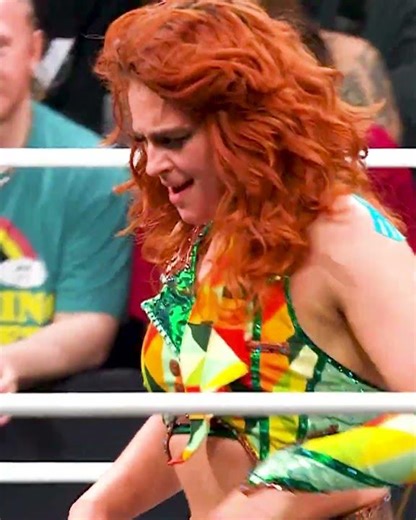 Friendly fire from #JamieHayter to #KrisStatlander! #AEWDynamite