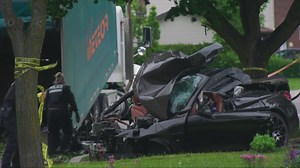 Man dead after car crashes into tree in Montreal's West Island