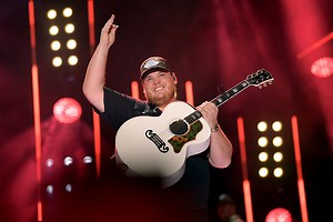 Luke Combs' Even Though I'm Leaving Lyrics: Emotion Was Palpable