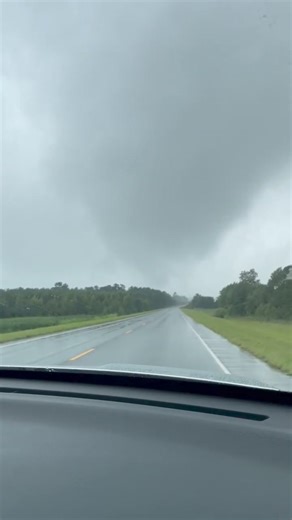 187K views · 1.1K reactions | Tornado touchdown on meadowbrook rd/springfield rd at 5:04 | Fighting Crime News and Who's Wanted | Facebook