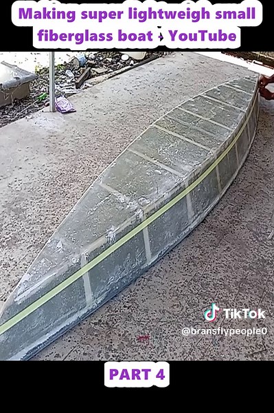 Making super lightweigh small fiberglass boat - YouTube (4)