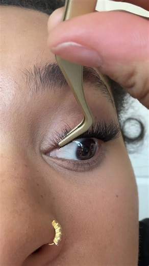 DIY At-Home Lash Extensions Application & Removal Tutorial