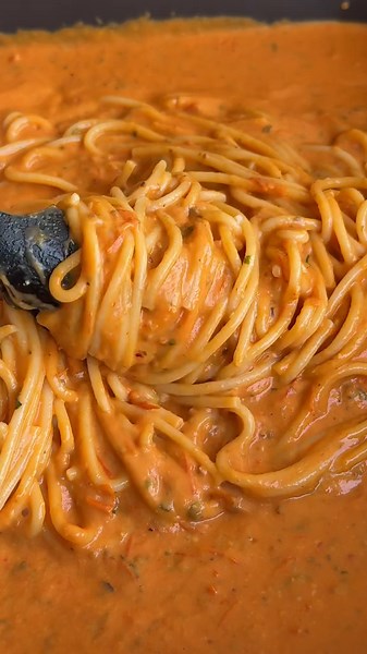 Spaghettis au gaspacho : Recette facile et rapide
