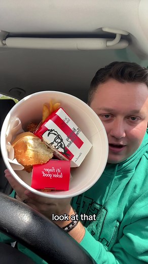 What's Inside the KFC Bucket for One? Exploring the Streetwise Bucket for 1!