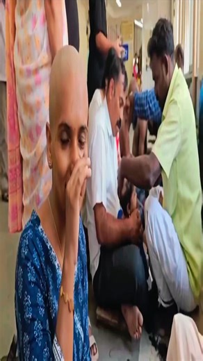 anamika on Instagram: "Bald and beautiful woman Shaved head preference Haircut fetish Girls with shaved heads Haircut style inspiration StarsEverywhere #headshavegirl #headshavefetish #hairfetish #gundu #girlswithbuzzcuts buzzcutgirl girlswithshavedheads hair baldy StarsEverywhere"