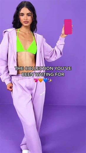 INTRODUCING: BOOHOO x PANTONE 🧡💕💜💙 This mental health month we’ve teamed up with Pantone to serve you mood enhancing pieces. Whatever your vibe, there’s a colour to suit YOU! #boohoo #fashion #pantone #tracksuits #summer #wardrobe #outfitinspo #colours