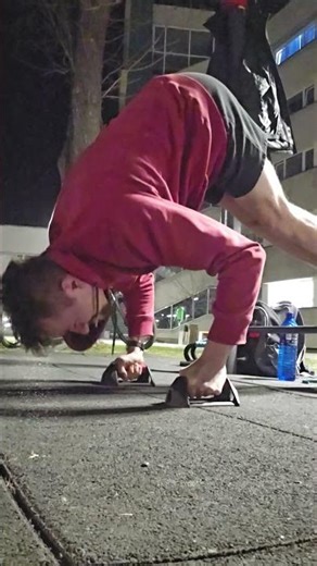 Imperfect pike push ups(elbow not at 90 degrees)