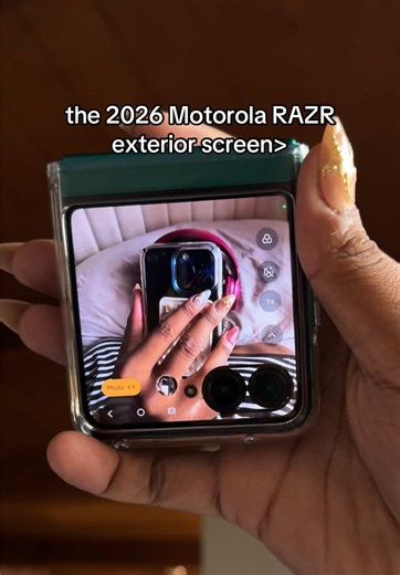 2026 Motorola RAZR exterior screen features and quick overview