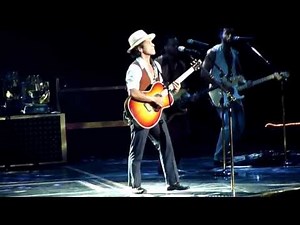 Bruno Mars - Nothin' On You Live at O2 World Berlin 28.10.2013 [HD&HQ]
