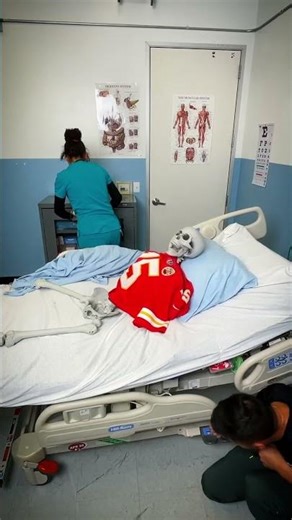 skeleton prank #SkeletonPrank#HospitalPrank