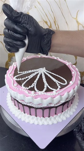 #cake #cakedecorating #cakedesign