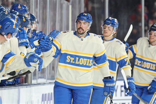 NHL trade tracker: Wings add Faulk, Perron at deadline; trade Soderblom