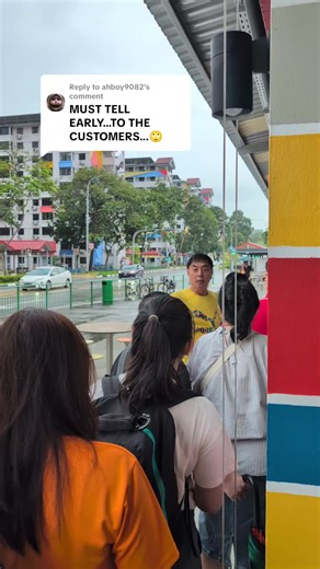 Managing Customer Queues Efficiently Before 5 PM