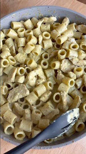 🍝 15 Minuten Pesto-Nudeln mit Hähnchen