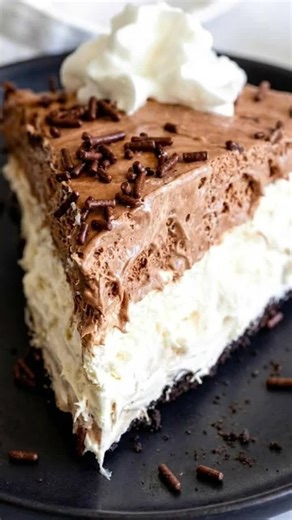 Delicious No-Bake Hershey's Chocolate Cream Pie Recipe